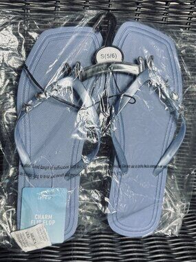 Women’s Sandals, Size Small (5-6)